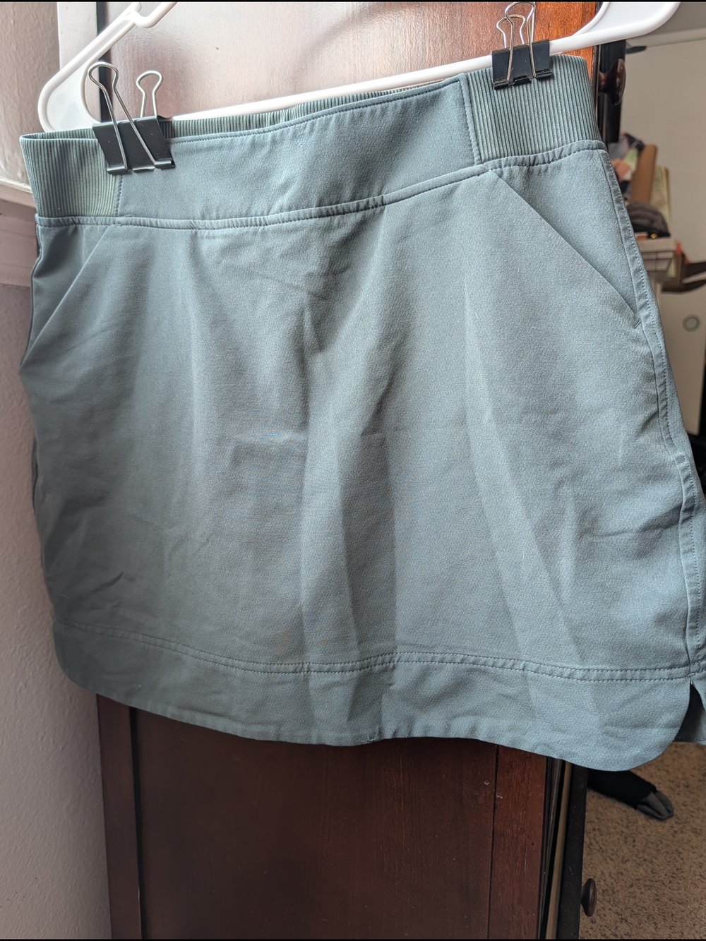 32° Cool Ribbed Waist Knit Skort — Sage Green